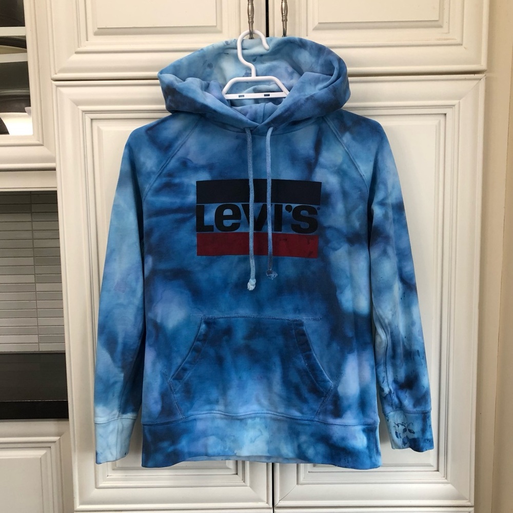 Levi’s women’s tie dye pullover logo hoodie